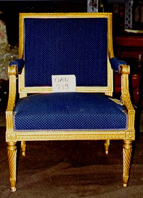 Fauteuil à dossier carré