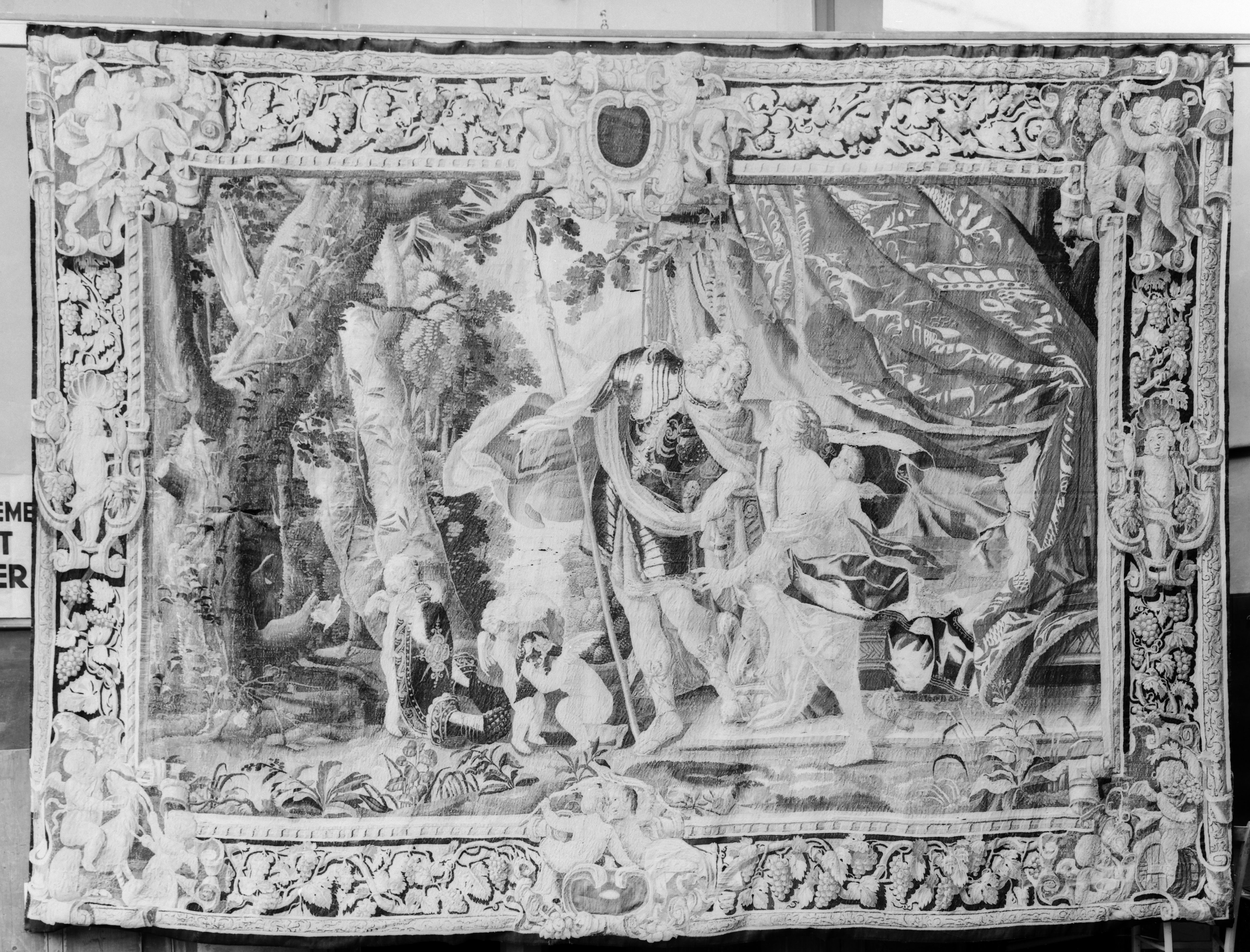 mnr/OAR00458/OAR458-copyright_Musee_du_Louvre-departement_des_Objets_d_art.jpg